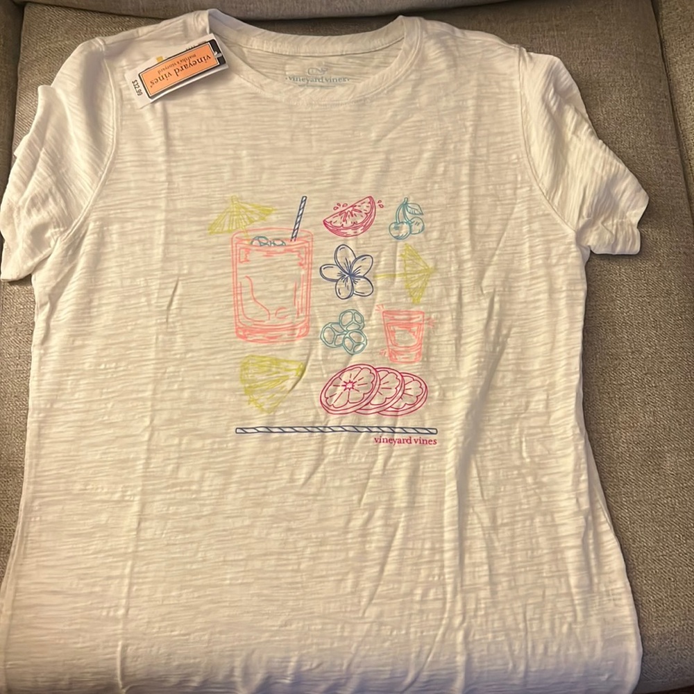 Vineyard vines top with original tag